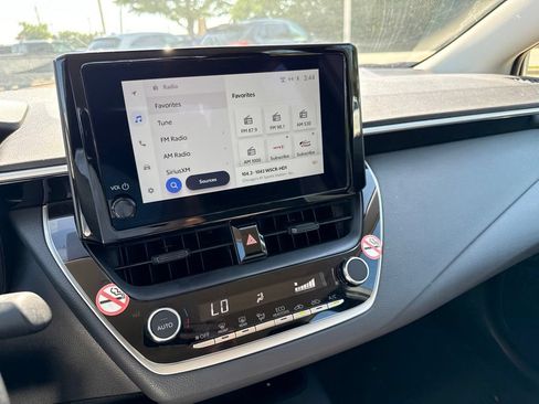 Used 2025 Toyota Corolla LE FWD image 20