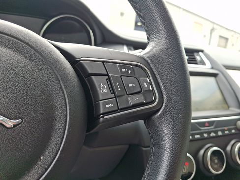 Used 2020 Jaguar E-PACE SE AWD/4WD image 22