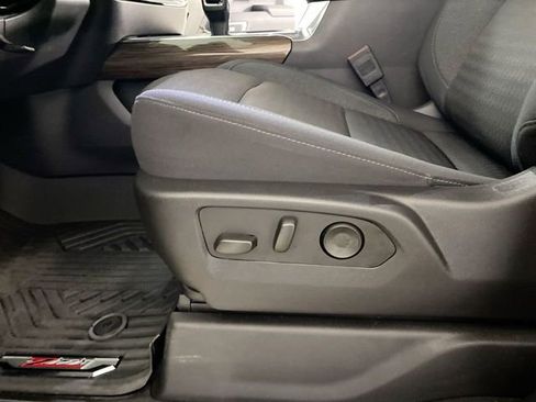 Used 2025 Chevrolet Silverado 1500 LT Trail Boss w/ Convenience Package II image 25