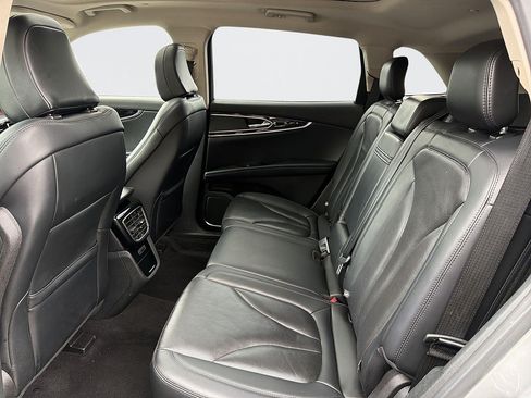 Used 2023 Lincoln Nautilus Reserve AWD/4WD image 25