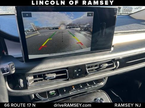 Used 2023 Lincoln Nautilus AWD w/ Premium Package image 12
