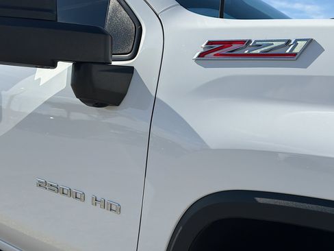 Used 2024 Chevrolet Silverado 2500 Custom w/ Custom Value Package image 12