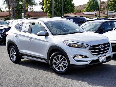 Used 2017 Hyundai Tucson SE FWD image 3