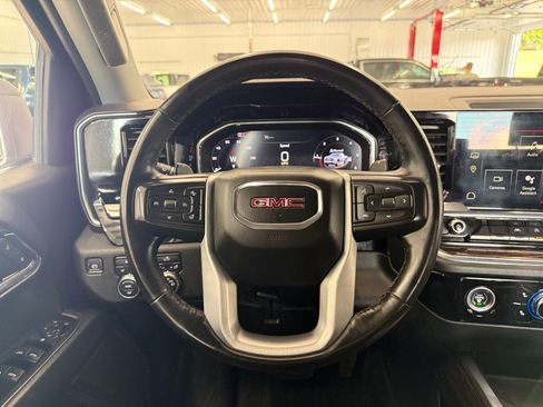 Used 2024 GMC Sierra 1500 Elevation w/ LPO, Elevation Black Package AWD/4WD image 16