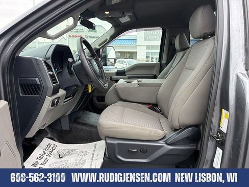Used 2022 Ford F250 XLT w/ XLT Value Package AWD/4WD image 9