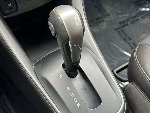 Used 2022 Chevrolet Trax LT w/ LT Convenience Package image 25