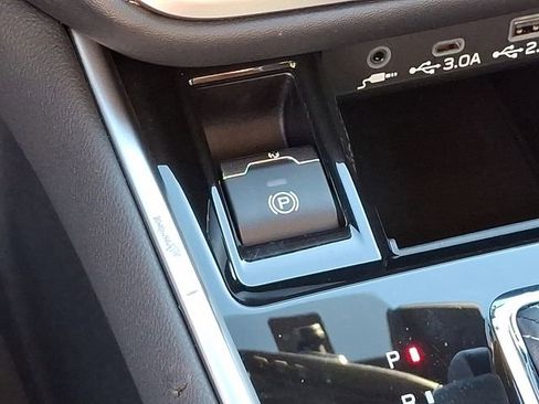 Used 2025 Subaru Outback Premium w/ Popular Package #1A image 29