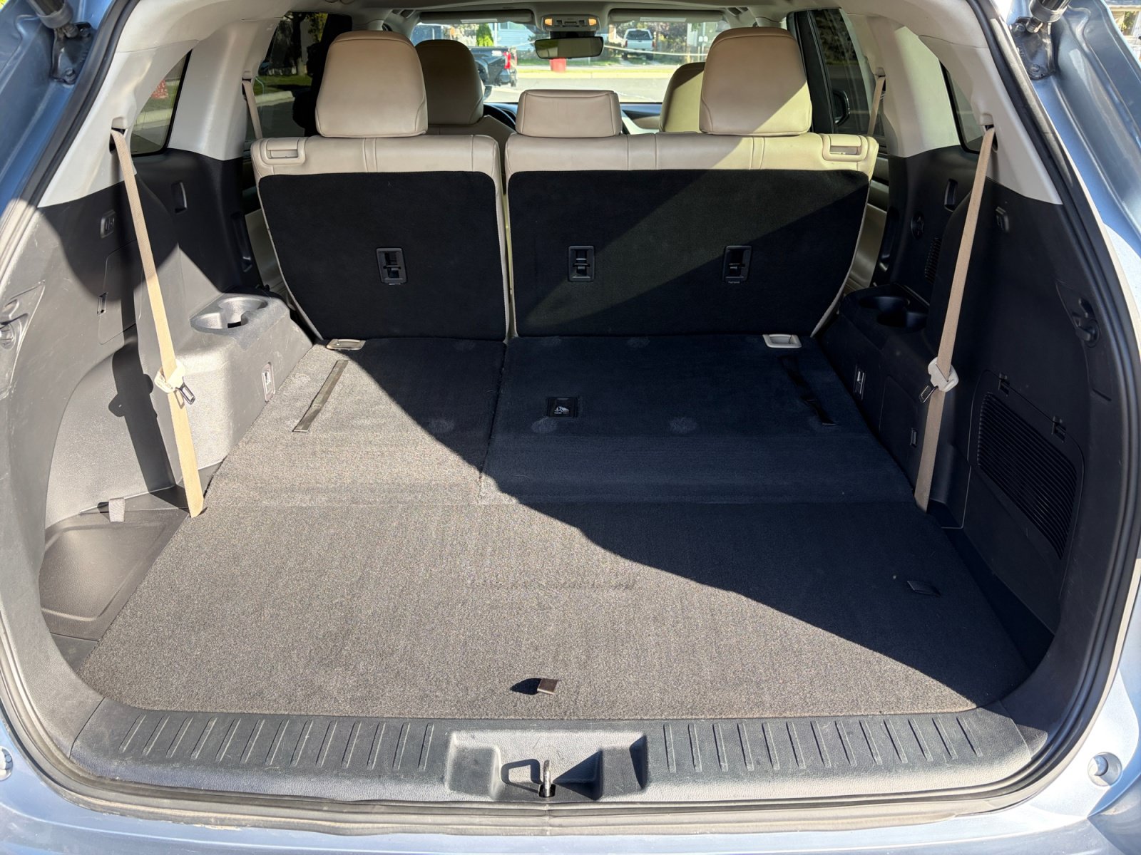 Used 2022 Toyota Highlander XLE AWD/4WD image 16