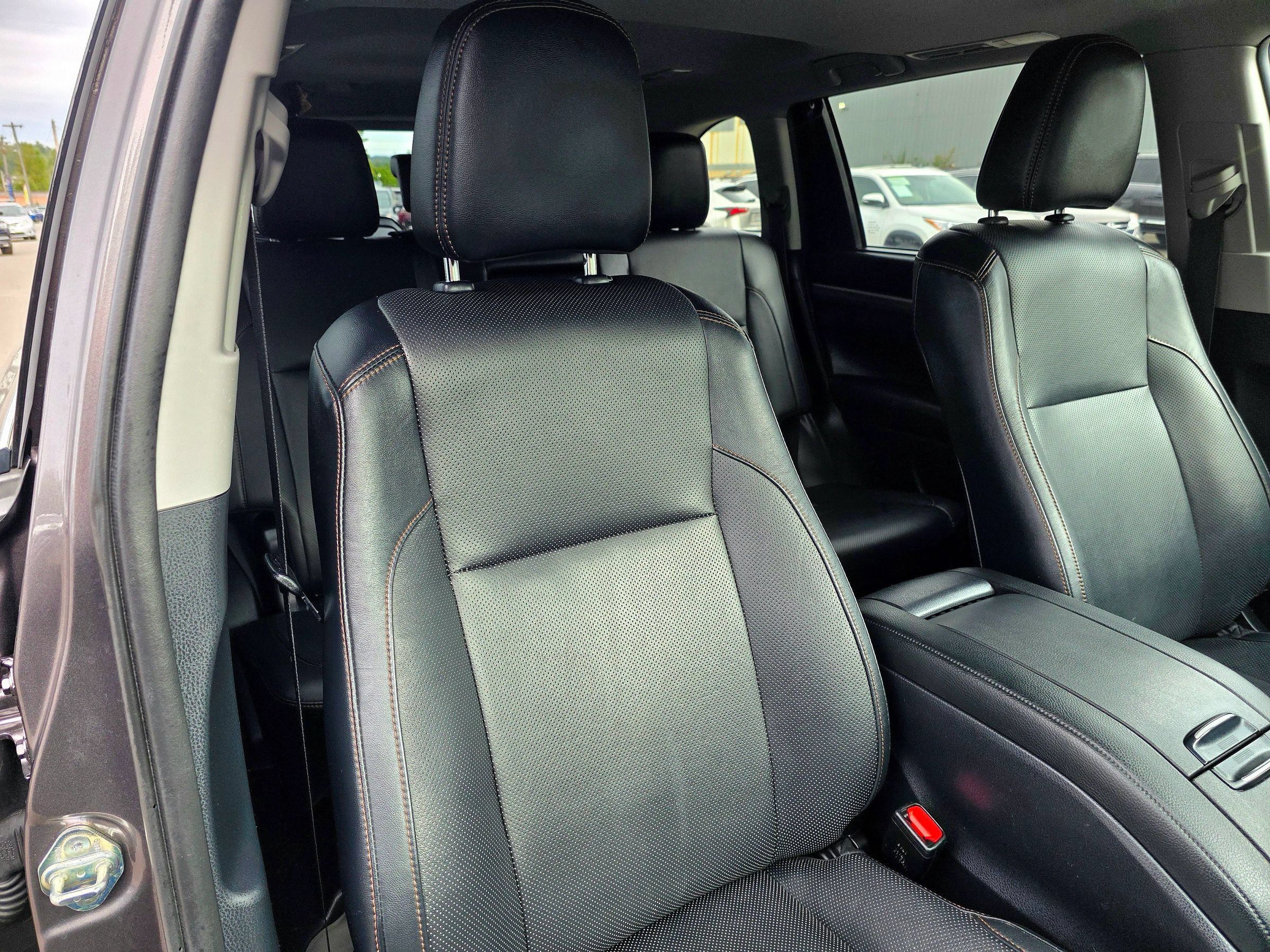 Used 2019 Toyota Highlander Limited AWD/4WD image 50
