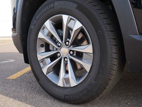 Used 2025 Chevrolet Equinox LT AWD/4WD image 32