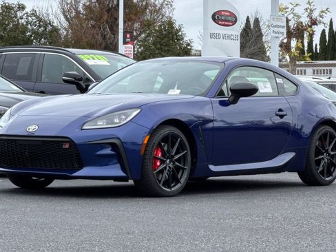 New 2026 Toyota GR86 Premium image 2