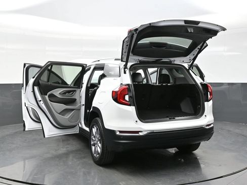 Used 2023 GMC Terrain SLT w/ Tech Package AWD/4WD image 43