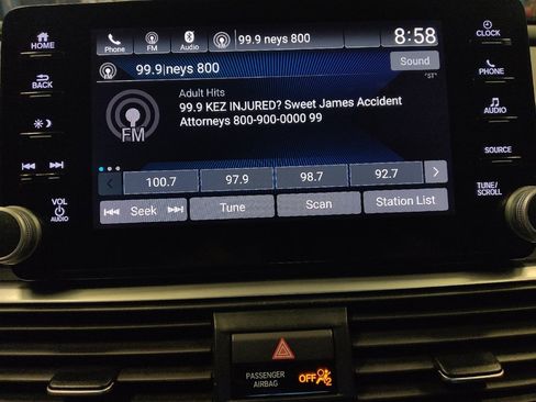 Used 2018 Honda Accord Sport image 25