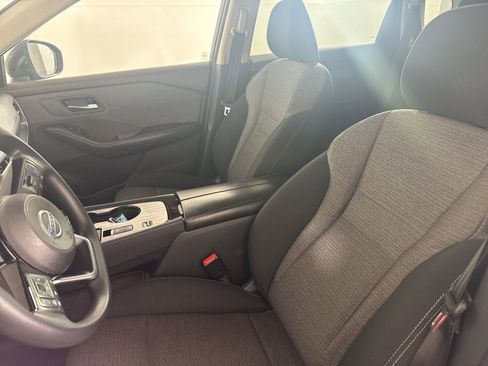 Used 2021 Nissan Rogue SV image 8