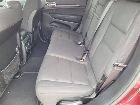 Used 2019 Jeep Grand Cherokee Laredo w/ 18" Wheel & 8.4" Radio Group image 24