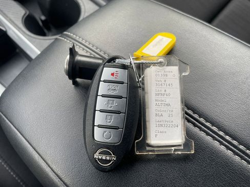 Used 2025 Nissan Altima 2.5 SV image 22