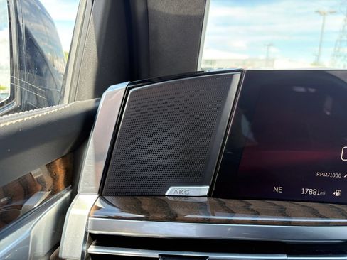 Used 2025 Cadillac Escalade Sport Platinum AWD/4WD image 28