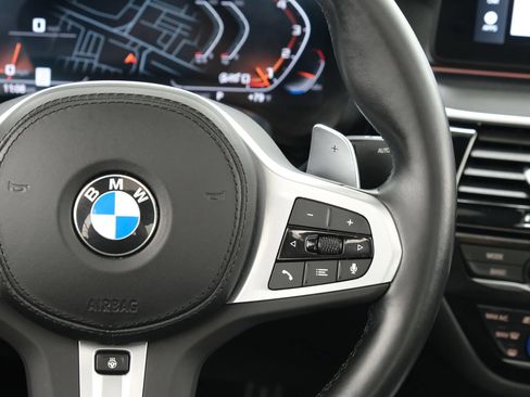 Used 2023 BMW M550i xDrive w/ Executive Package AWD/4WD image 13