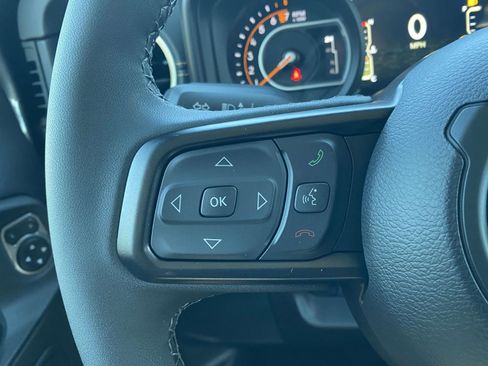 New 2025 Jeep Gladiator Sport image 21