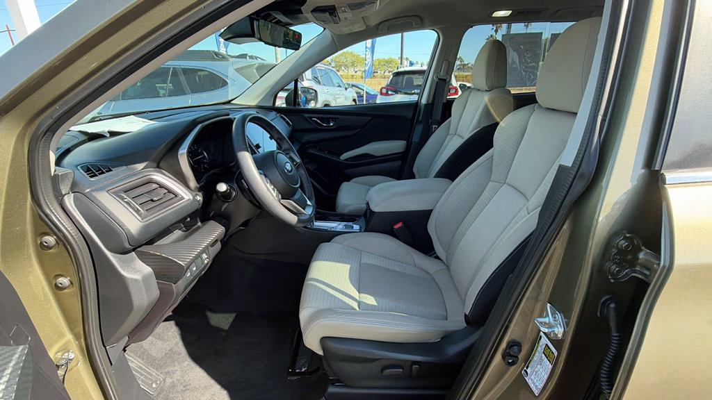 Certified 2023 Subaru Ascent Premium w/ Convenience Package AWD/4WD image 17