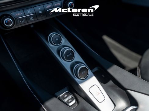 Used 2019 Ferrari Portofino image 29