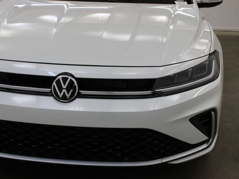 New 2026 Volkswagen Jetta SEL FWD image 8