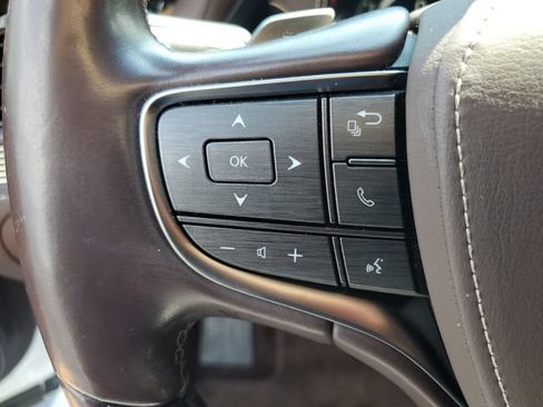 Used 2018 Lexus LS 500 w/ Interior Upgrade Package RWD image 29