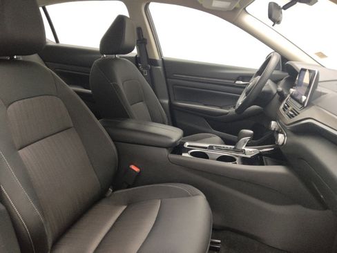 Used 2024 Nissan Altima 2.5 SV image 21