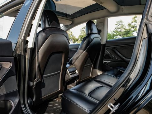 Used 2019 Tesla Model 3 Standard Range Plus RWD image 31