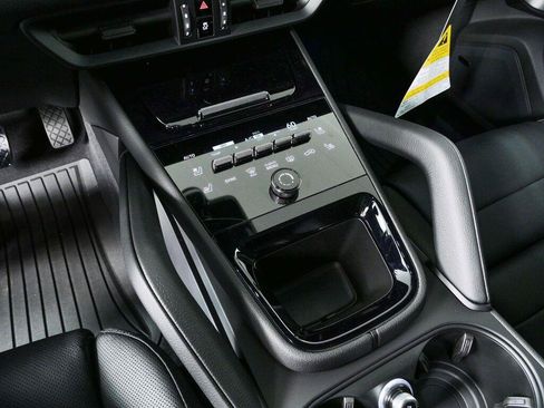 New 2026 Porsche Cayenne AWD/4WD image 19