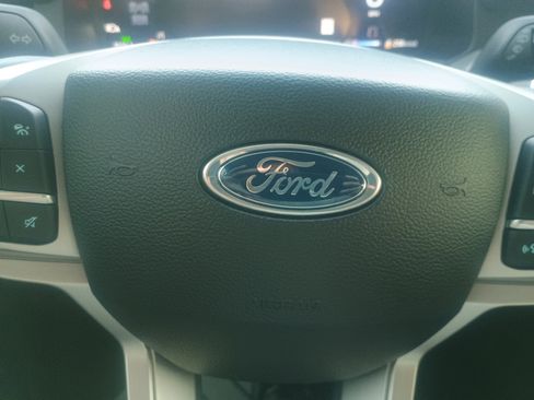 Certified 2025 Ford Explorer Active image 24
