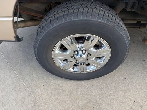 Used 2011 Ford F150 XLT w/ XLT Chrome Pkg AWD/4WD image 10