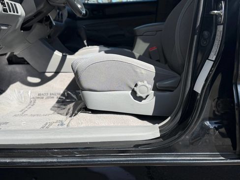 Used 2008 Toyota Tacoma PreRunner image 7