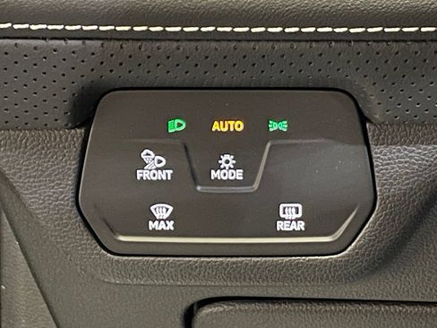 New 2026 Volkswagen Atlas Cross Sport SEL Premium R-Line AWD/4WD image 19