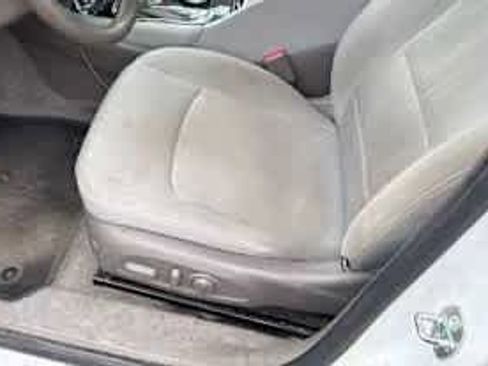 Used 2016 Chevrolet Malibu LT FWD image 8