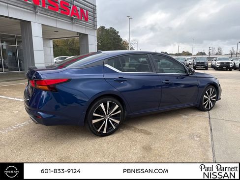 Used 2021 Nissan Altima 2.5 SR image 10