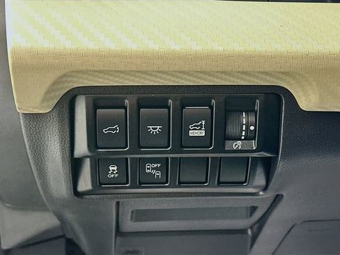 Used 2022 Subaru Ascent Premium w/ Convenience Package image 10