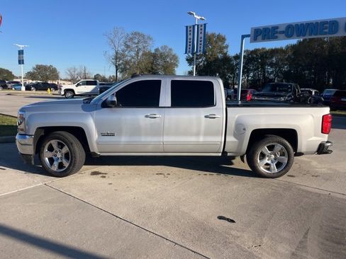 Used 2018 Chevrolet Silverado 1500 LT w/ Texas Edition image 3