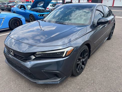 Used 2023 Honda Civic Sport image 3