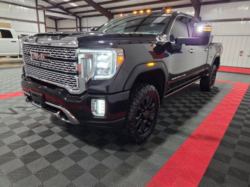 Used 2021 GMC Sierra 2500 Denali w/ Denali Black Diamond Edition image 21