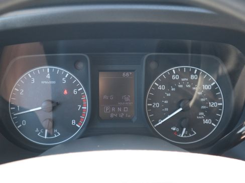 Used 2017 Nissan Titan S RWD image 17