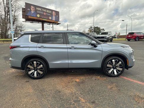 New 2026 Mitsubishi Outlander SE image 5