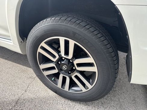 Used 2014 Toyota 4Runner Limited AWD/4WD image 12