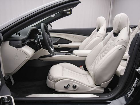 New 2025 Maserati GranCabrio Modena image 17