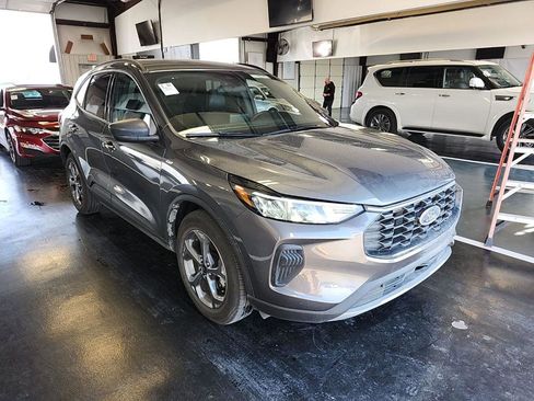 Used 2025 Ford Escape ST-Line image 1