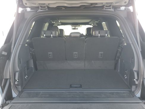 New 2026 Lincoln Navigator Reserve w/ Jet Appearance Package image 32