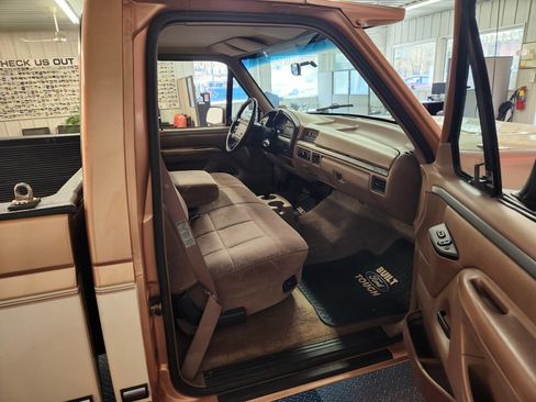 Used 1995 Ford F150 XLT image 12