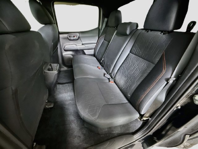 Used 2020 Toyota Tacoma TRD Off-Road AWD/4WD image 22