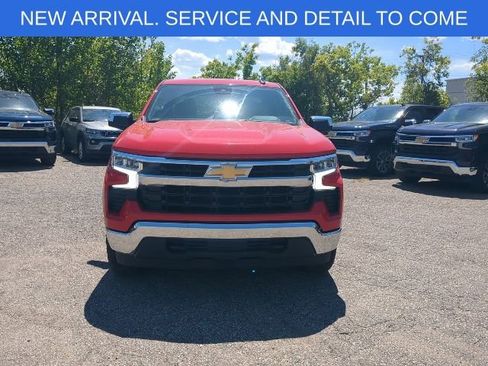 Used 2024 Chevrolet Silverado 1500 LT AWD/4WD image 3