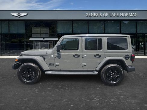 Used 2020 Jeep Wrangler Unlimited Sahara AWD/4WD image 7